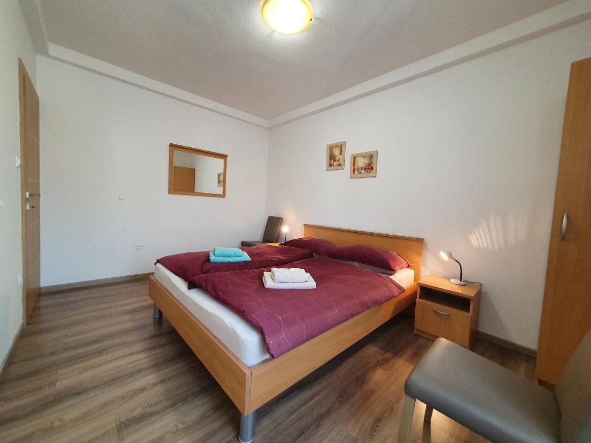 Apartments Zic Малинска Экстерьер фото