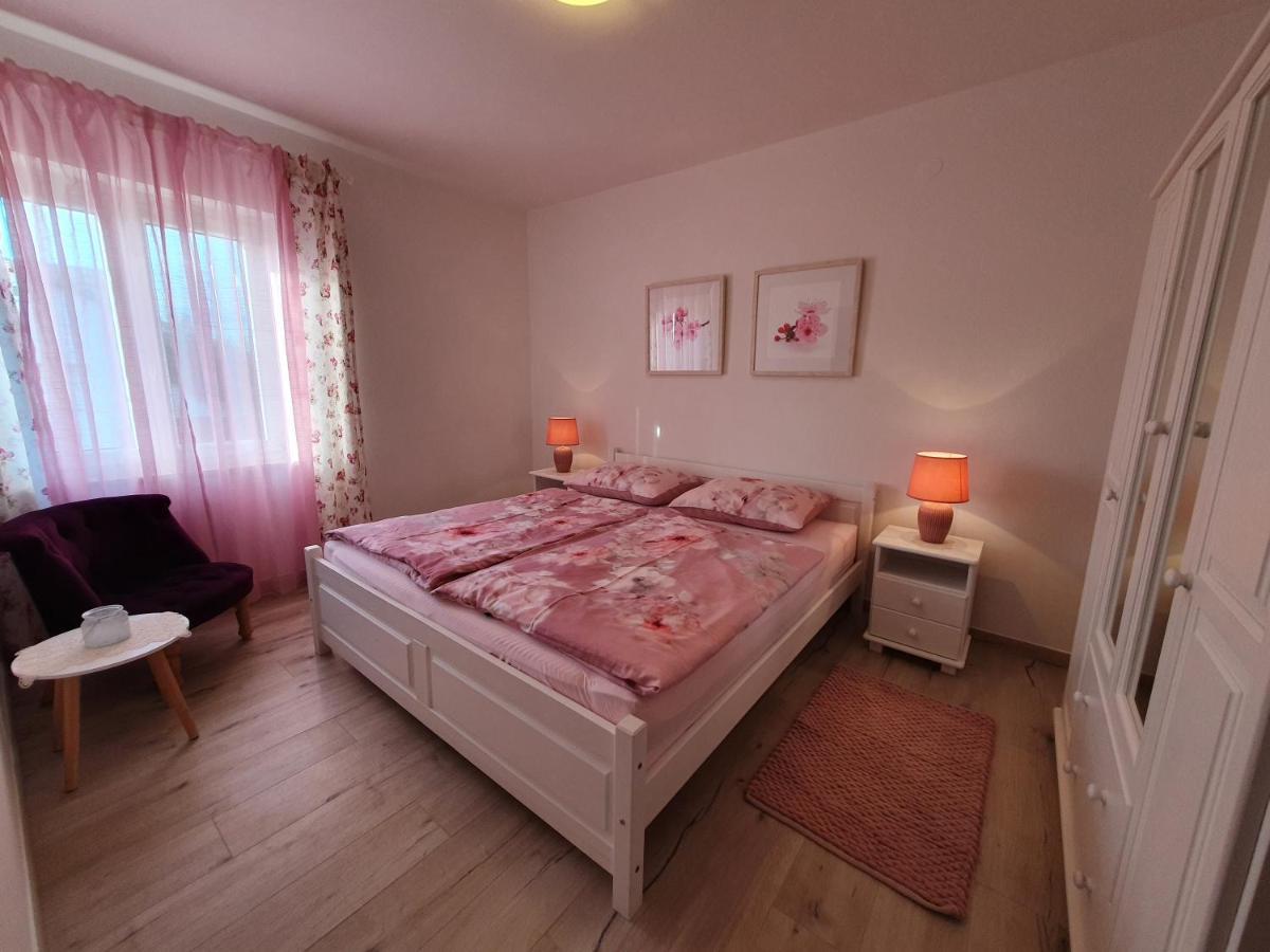 Apartments Zic Малинска Экстерьер фото