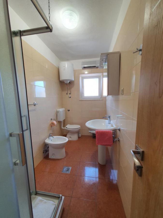 Apartments Zic Малинска Экстерьер фото